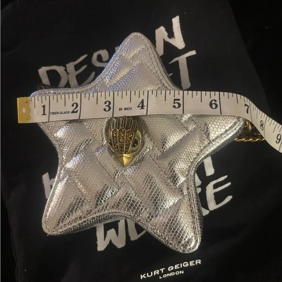 Silver Star-Shaped Bag with Gold Chain - Picture 6 of 9